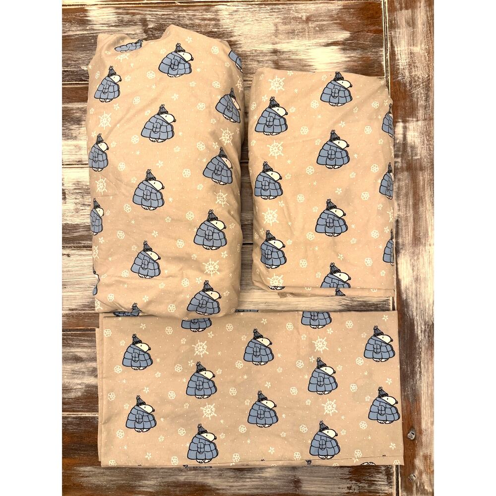 Peanuts Snoopy Puffy Coat Full Size Sheet Set Christmas Puffer Jacket Gray Blue